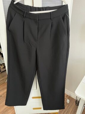 Old Navy Black Cropped Dress Pants